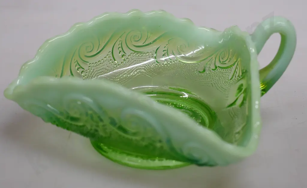 URANIUM GLASS POSY VASE & GLASS DISH Image 1++