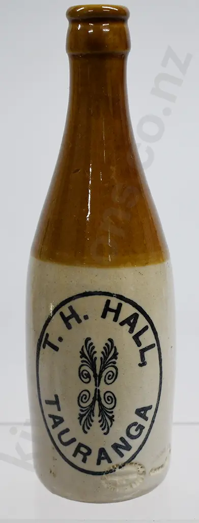HALL TAURANGA GINGER BEER Image 1++