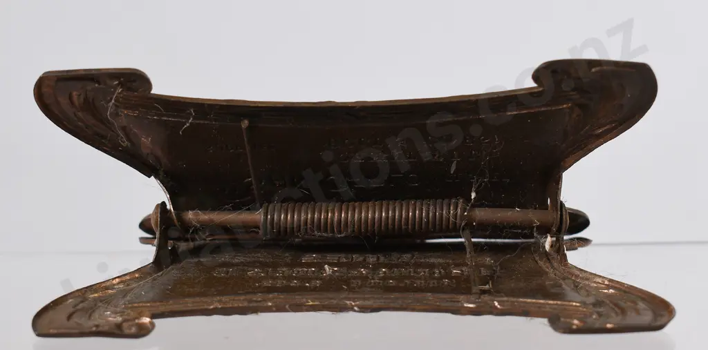 SPRING VALE WINES PAPER HOLDER CLIP Image 1++