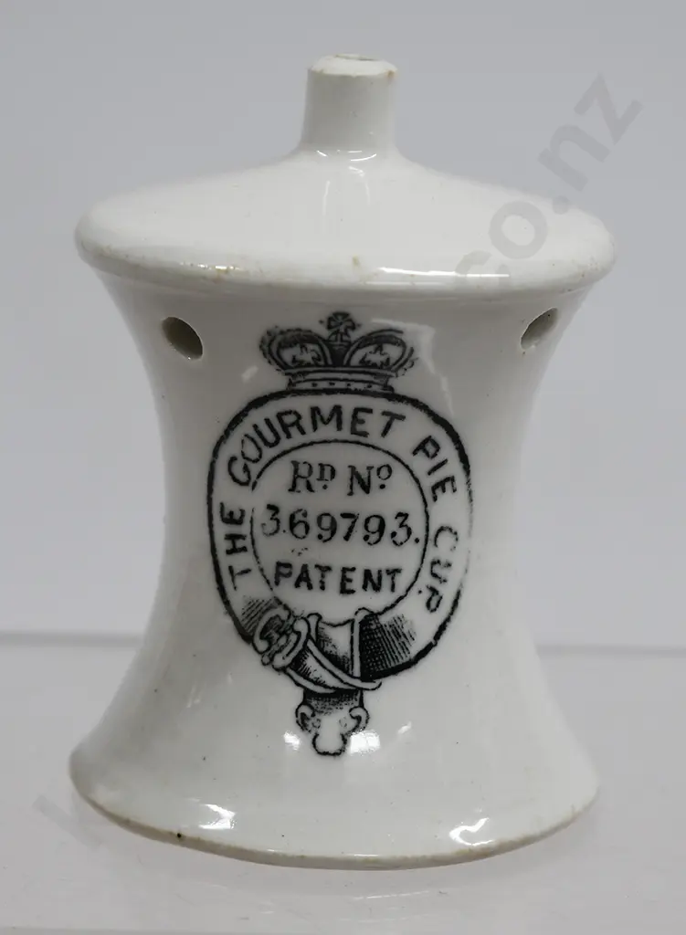 GOURMET PIE FUNNEL Image 1++