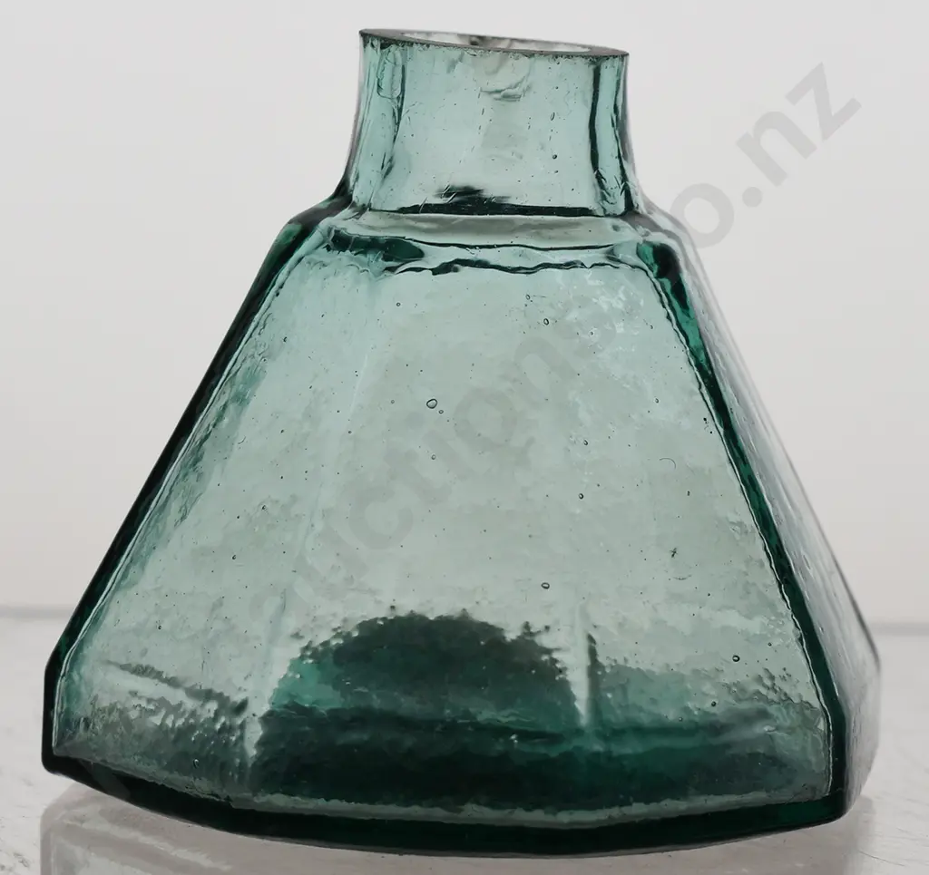 UMBRELLA  & IGLOO INK BOTTLES Image 1++