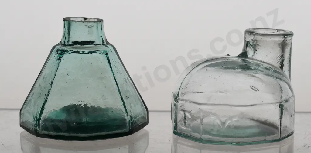 UMBRELLA  & IGLOO INK BOTTLES Image 1++