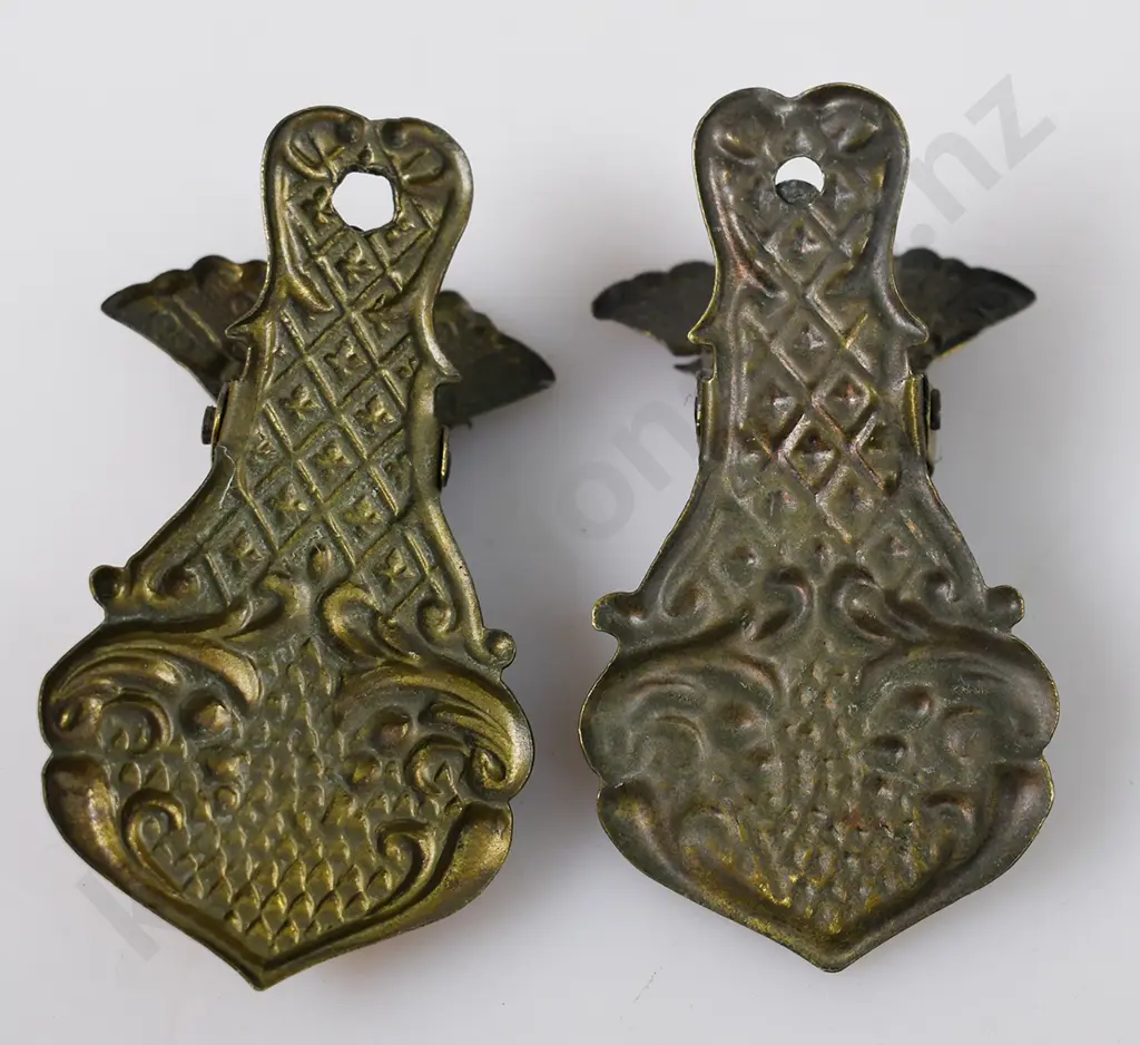 BRASS HAND PAPER CLIPS Image 1++