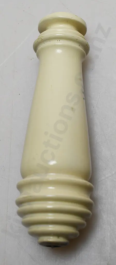 McNIVEN PLUMBER HAWERA TOILET PULL Image 1++