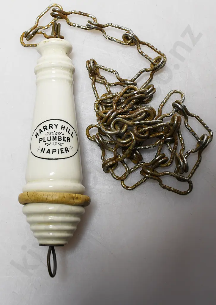 HARRY HILL PLUMBER NAPIER TOILET PULL Image 1++
