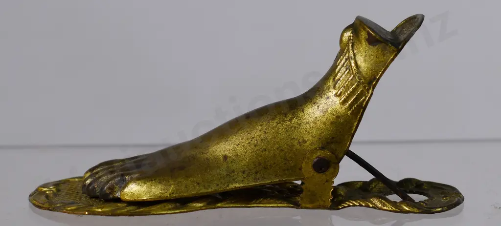 BRASS FOOT PAPER CLIP Image 1++