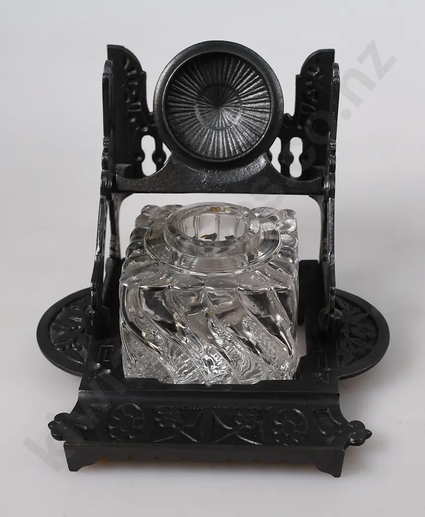 VICTORIAN EASTLAKE CAST IRON INKWELL Image 1++