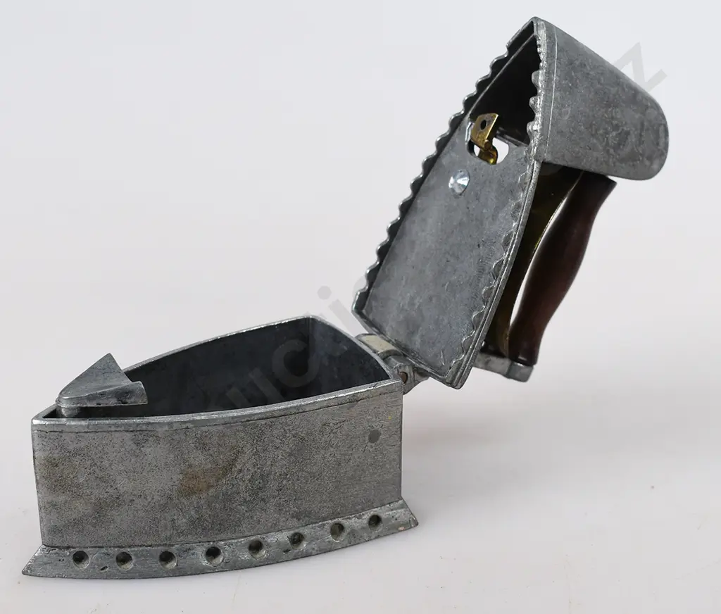 COLLECTION OF MINIATURE IRONS Image 1++