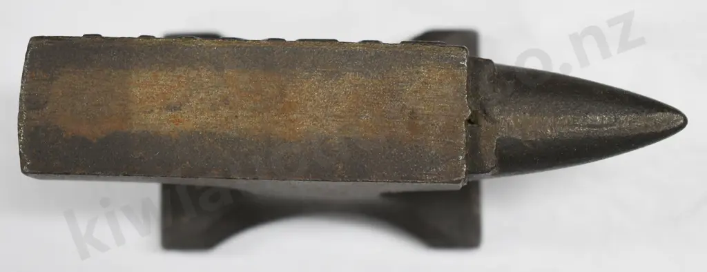 FARMALL 1932 SAMPLE SIZE ANVIL Image 1++