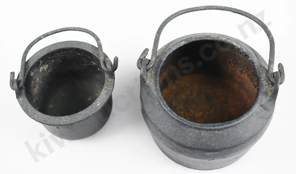 CAST IRON GLUE POT, PAPER HOLDER CLIP, CAN OPENER Image 1++