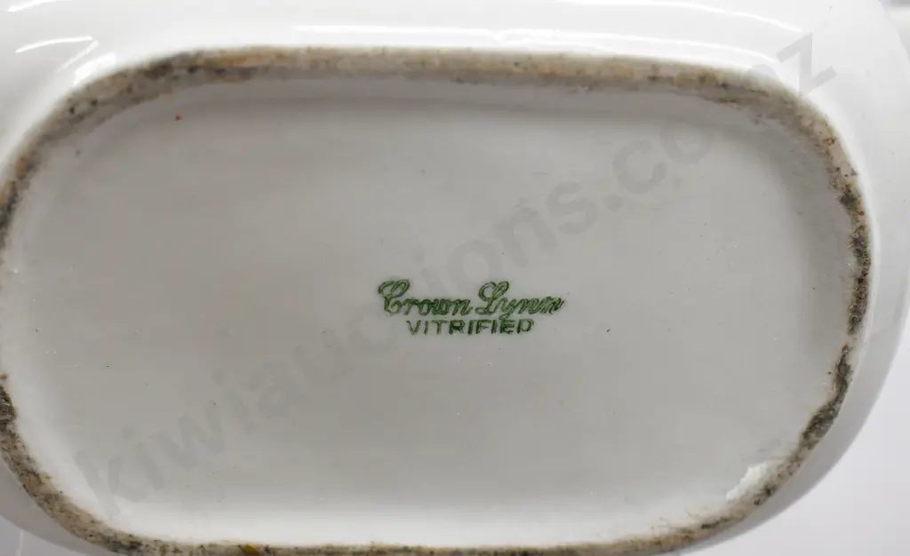 CROWN LYNN McALPINE FRIDGE JUG Image 1++