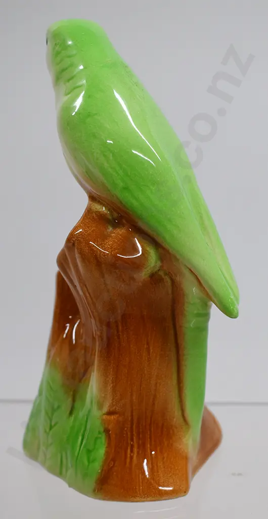 CROWN LYNN PARROT 182 Image 1++