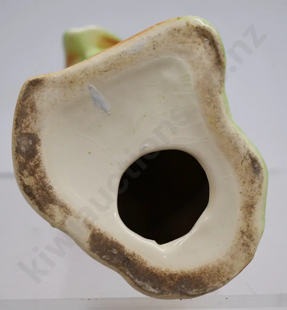 CROWN LYNN PARROT 182 Image 1++