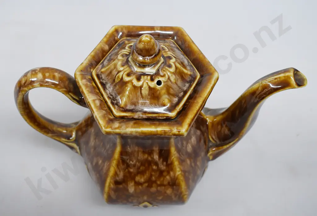TEMUKA WARE COFFEE POT Image 1++