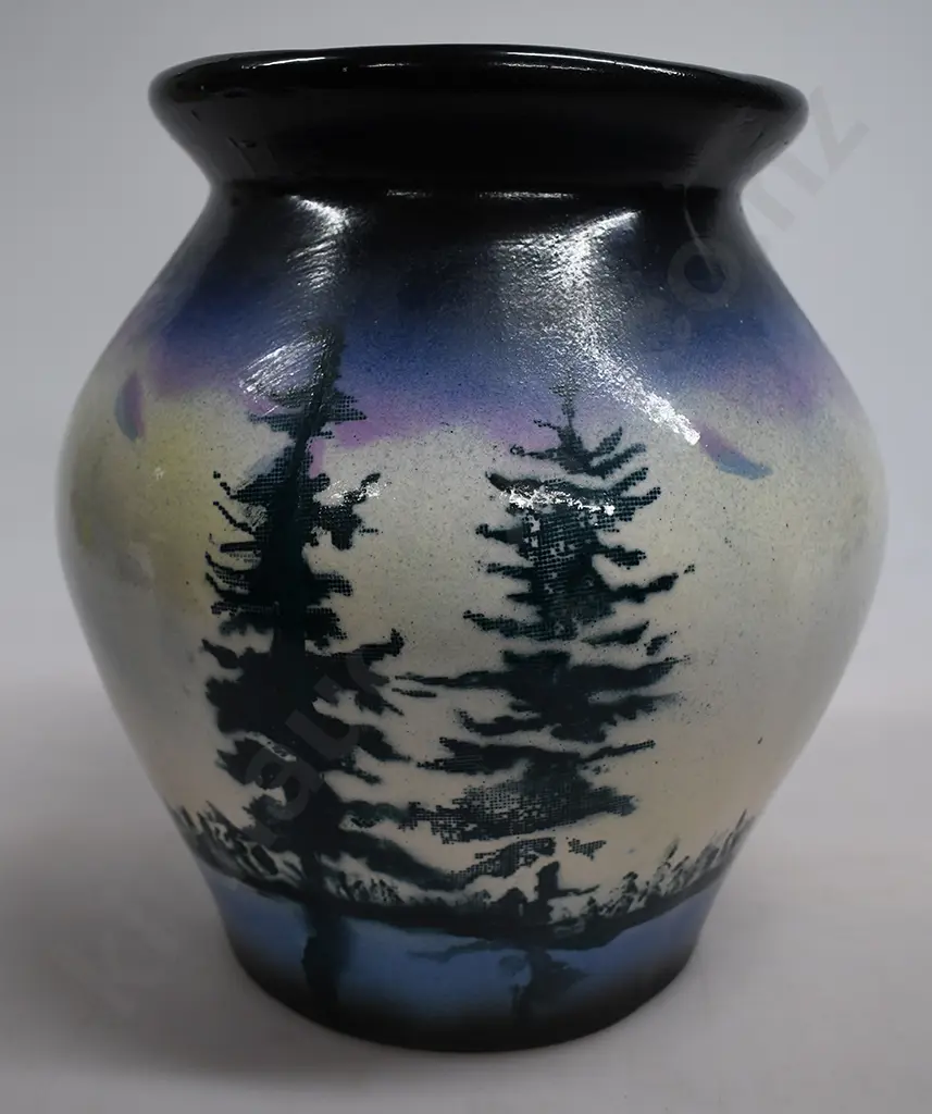 NEW ZEALAND STUDIO POTTERY VASE Image 1++