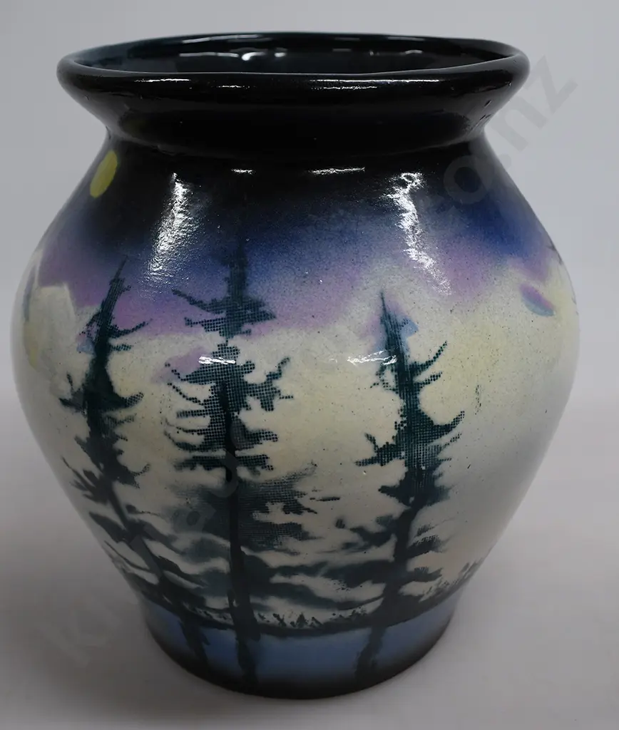 NEW ZEALAND STUDIO POTTERY VASE Image 1++