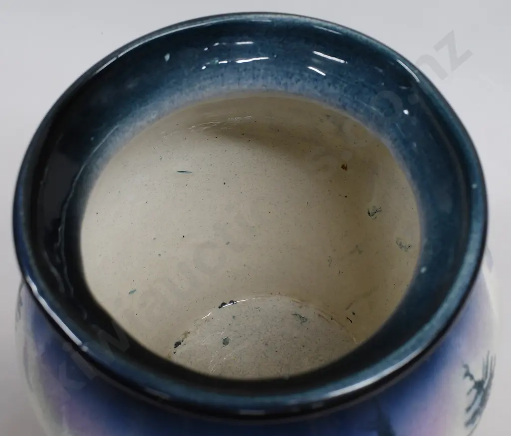 NEW ZEALAND STUDIO POTTERY VASE Image 1++