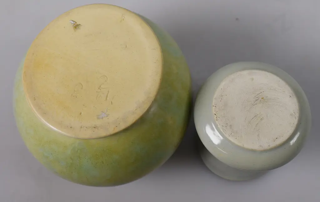 CROWN LYNN GLAZED VASES Image 1++