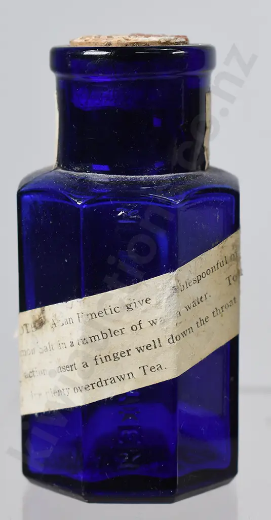 LABELLED STRYCHNINE POISONS, CARNEGIE BROS, HULLE, MACFARLAN Image 1++