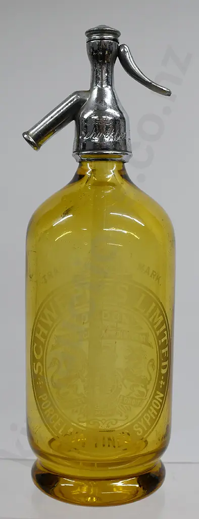 SCHWEPPES SODA SYPHON, AMBER Image 1++