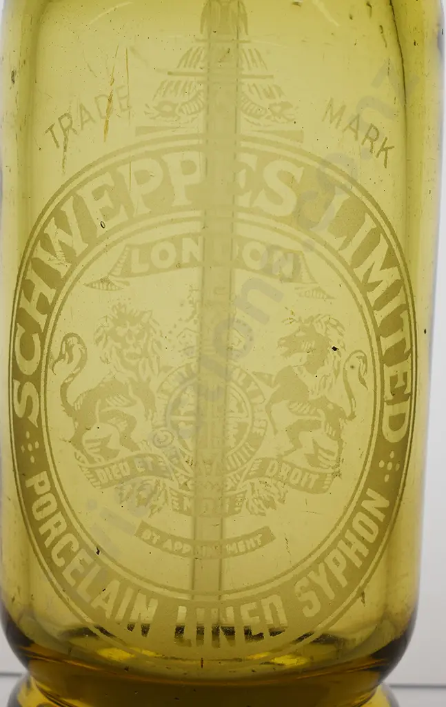 SCHWEPPES SODA SYPHON, AMBER Image 1++