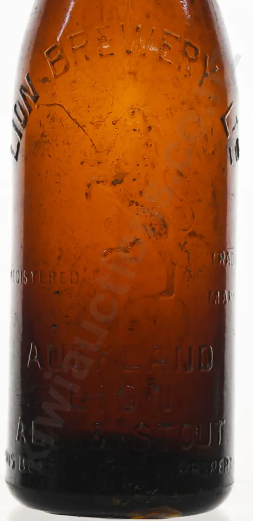 LION BREWERY CROWN TOP BEER Image 1++