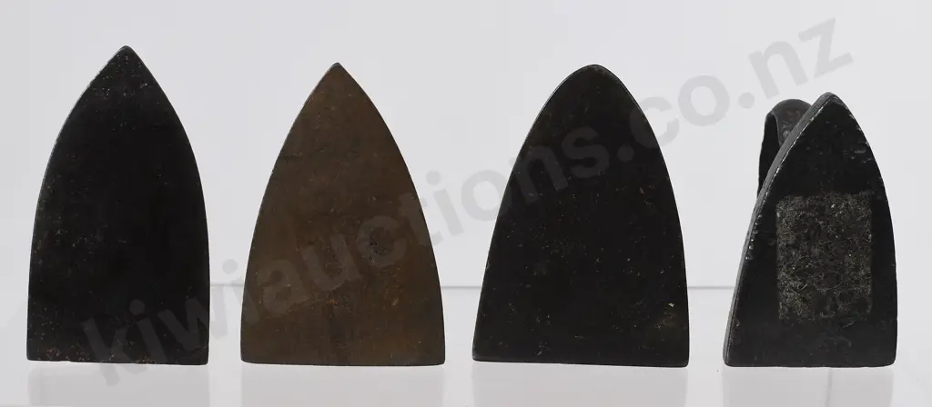 COLLECTION OF MINIATURE IRONS Image 1++