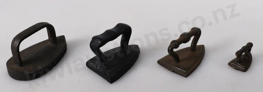 COLLECTION OF MINIATURE IRONS Image 1++