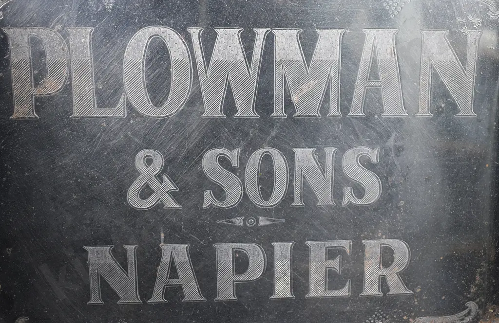 PLOWMAN & SONS NAPIER SERVING TRAY Image 1++