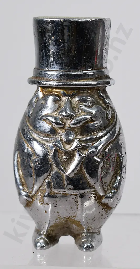 HUMPTY DUMPTY CAST METAL MONEY BANK Image 1++