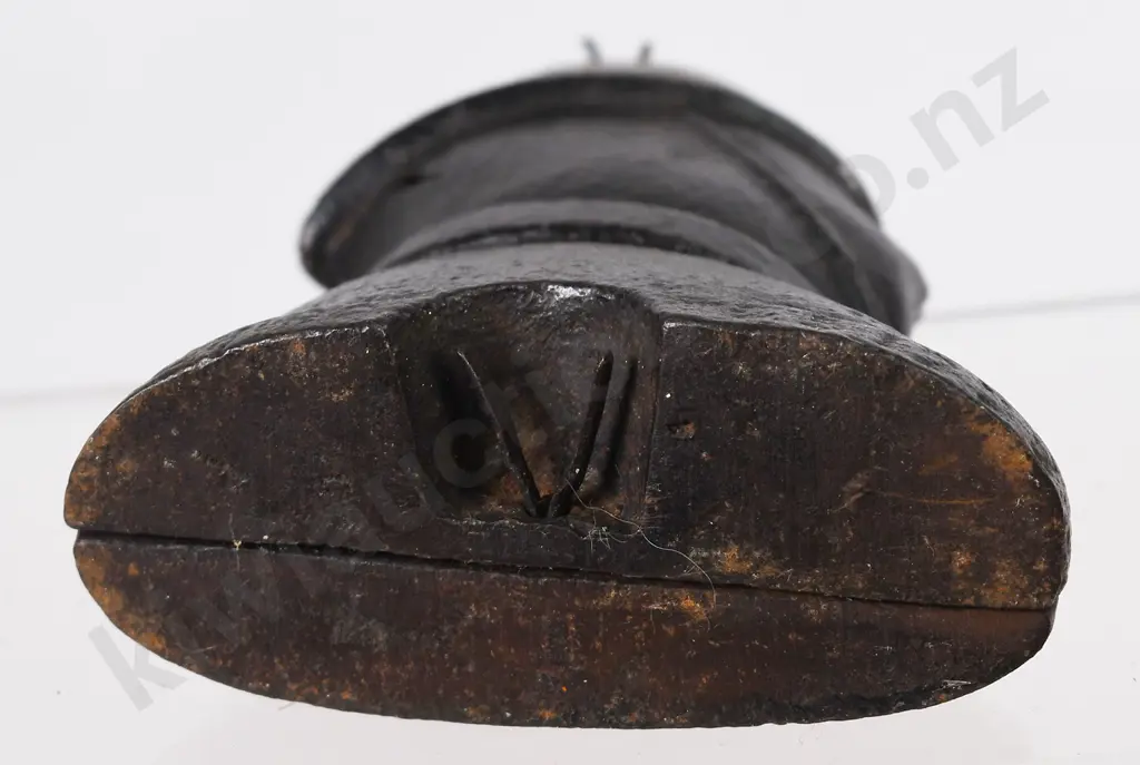 CAST IRON EVERY COPPER HELPS POLICE OFFICER STILL MONEY BANK Image 1++