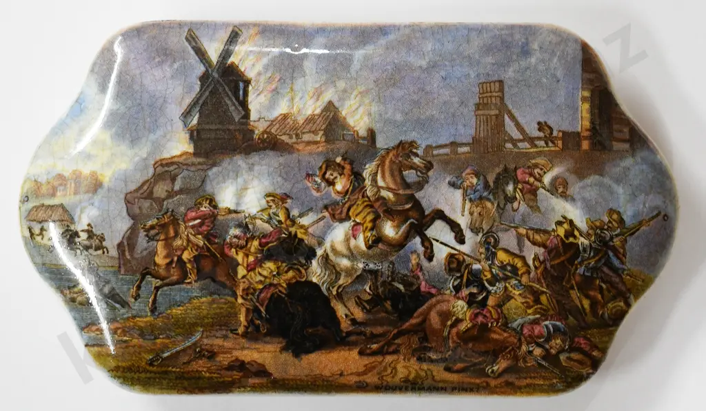 PRATTWARE POT LID TREFOIL SHAPED, WAR Image 1++