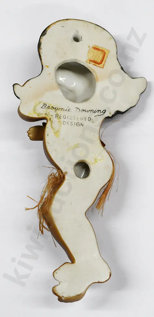 BROWNIE DOWNING PORCELAIN WALL PLAQUE Image 1++