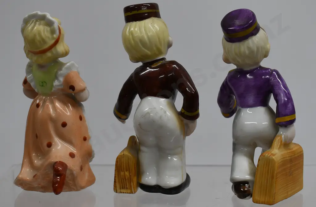 CERAMIC FIGURINES Image 1++