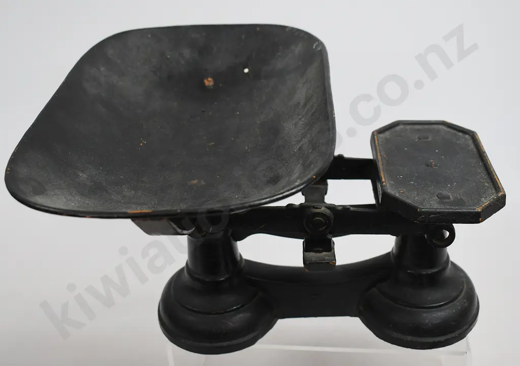 CAST IRON BALANCE SCALES & WEIGHTS Image 1++