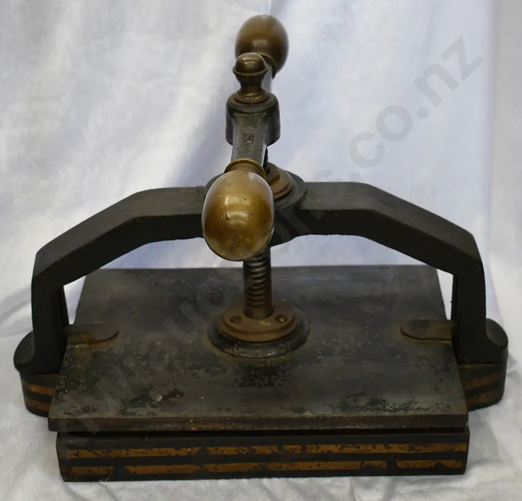 VICTORIAN BOOK PRESS Image 1++