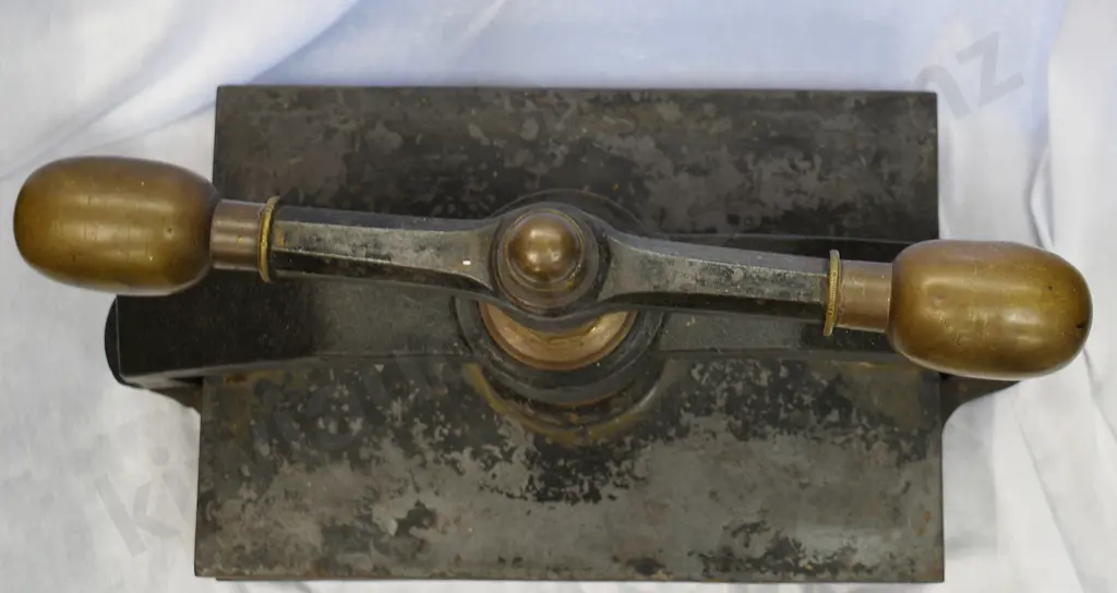 VICTORIAN BOOK PRESS Image 1++