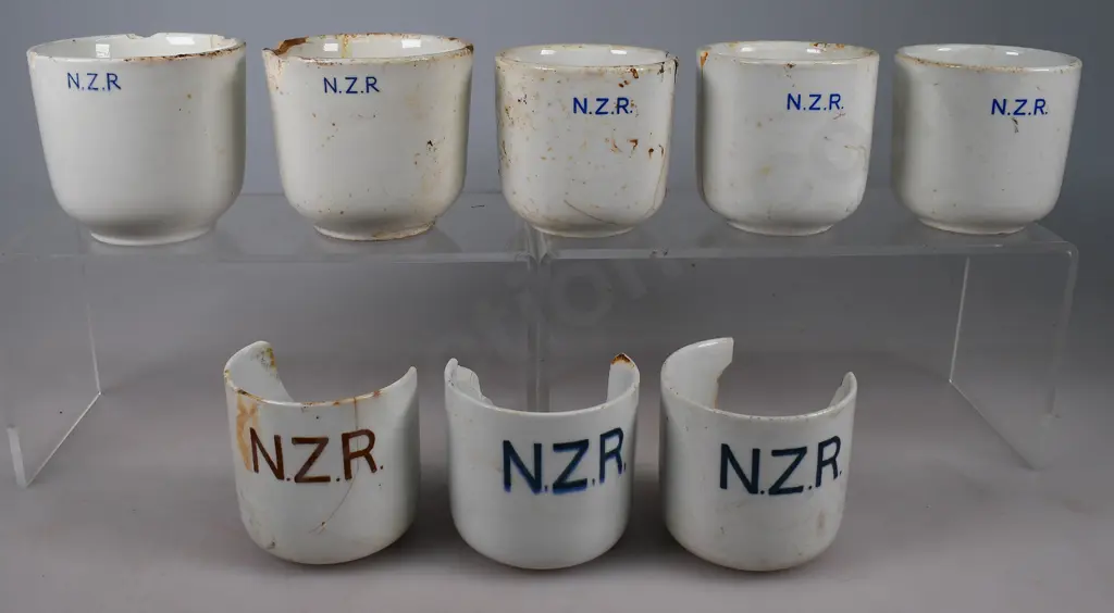 NZR RAILWAY REFRESHMENT ROOMS CUPS Image 1++