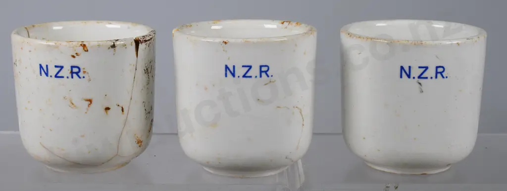 NZR RAILWAY REFRESHMENT ROOMS CUPS Image 1++
