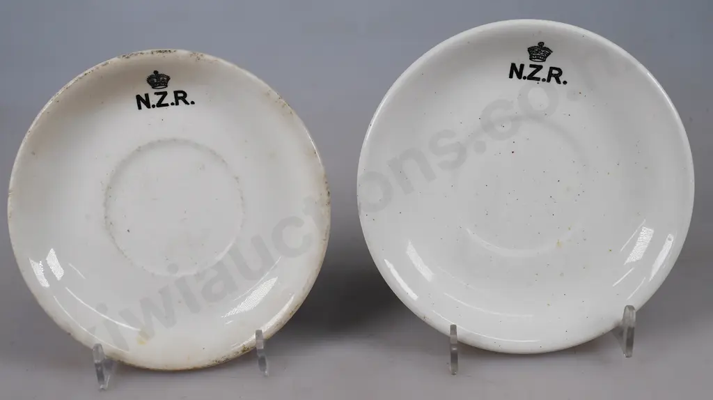 CROWN LYNN NEW ZEALAND RAILWAY CUPS AND SAUCERS Image 1++