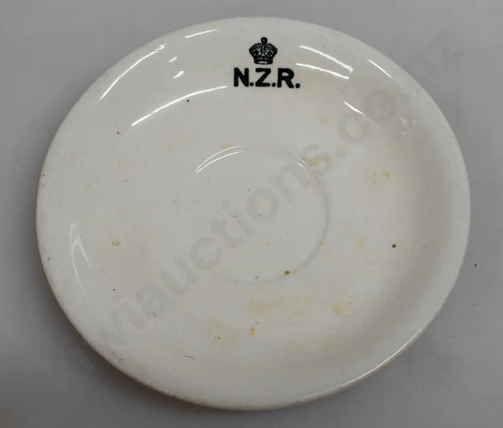 NEW ZEALAND RAILWAYS, CROWN LYNN CUP & SAUCER Image 1++