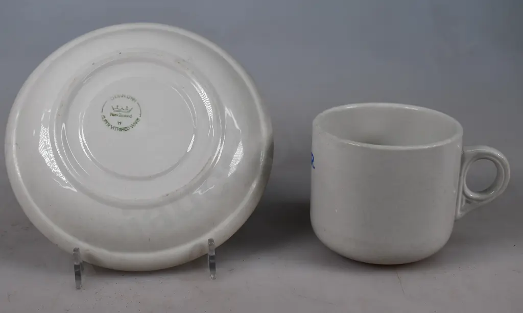 NEW ZEALAND RAILWAYS, CROWN LYNN CUP & SAUCER Image 1++