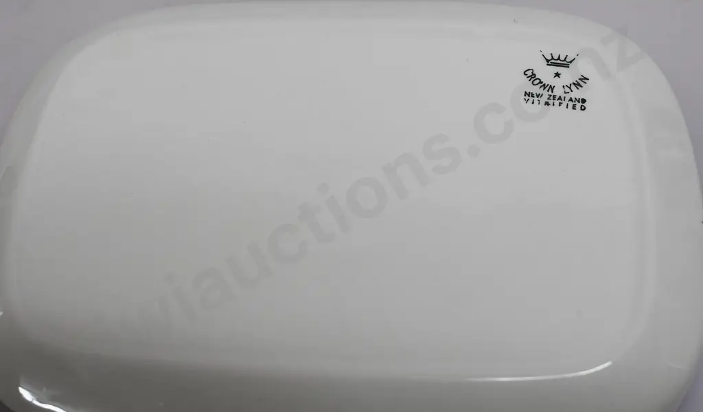 CROWN LYNN NEW ZEALAND RAILWAY CROCKERY Image 1++