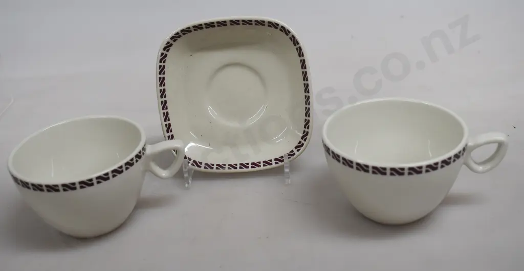 CROWN LYNN NEW ZEALAND RAILWAY CROCKERY Image 1++
