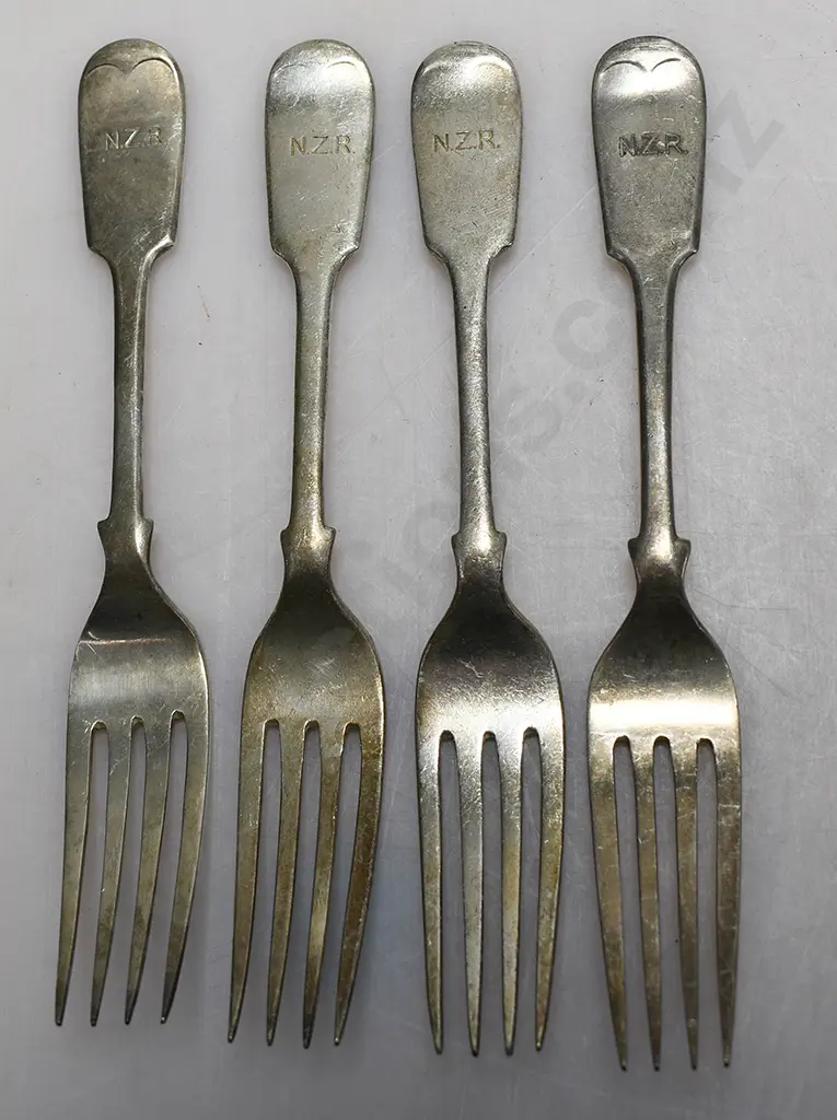 NZR CUTLERY Image 1++