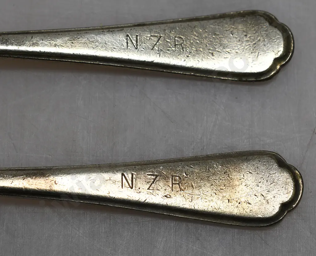 NZR CUTLERY Image 1++