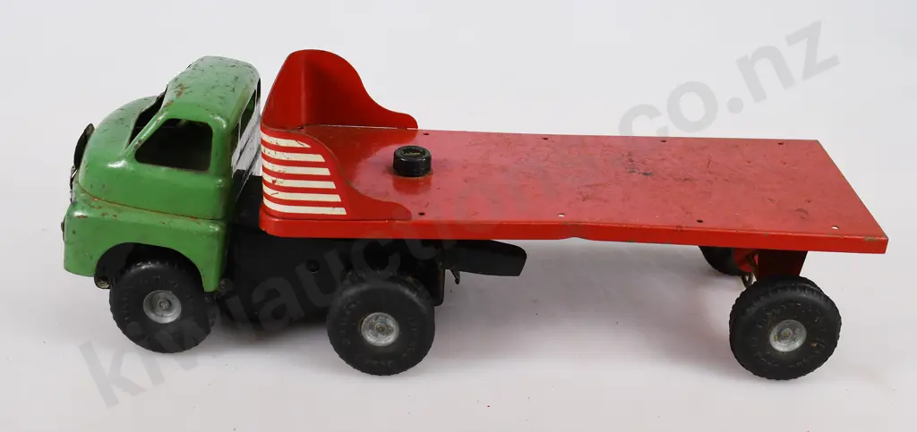 TRI-ANG MINIC SERIES 3 ARTICULATED TRANSPORT LORRY, PG33 Image 1++