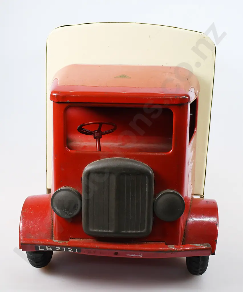 TRI-ANG TRANSPORT VAN No. 200 Image 1++