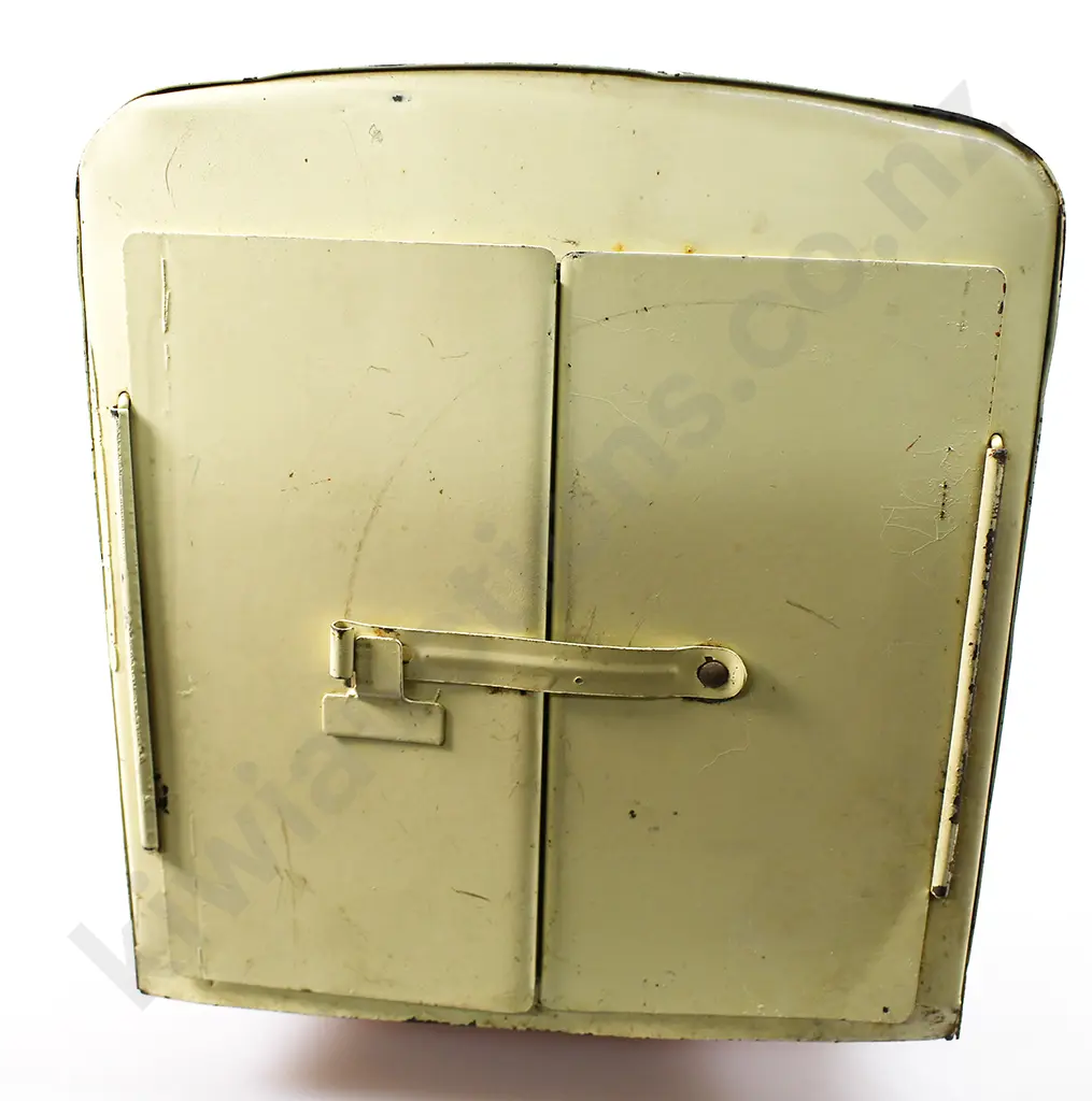 TRI-ANG TRANSPORT VAN No. 200 Image 1++