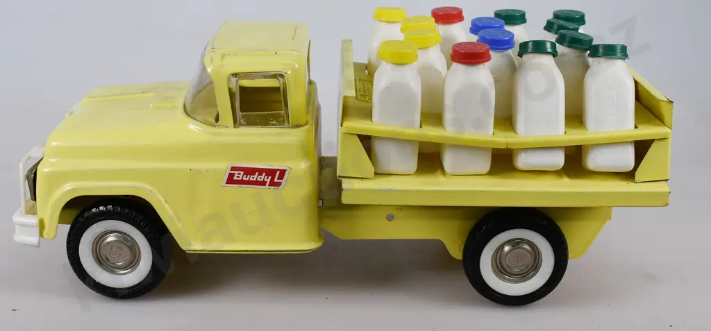 BUDDY L STEEL SPRING SUSPENSION MILK TRUCK Image 1++